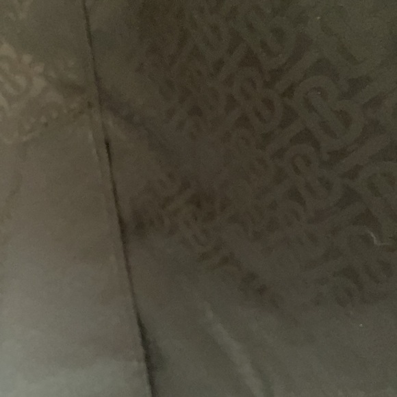 NWT black Burberry trench in subtle and sophisticated TB print - Picture 8 of 15